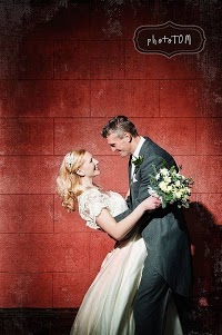 PhotoTom   Wedding Photographers 1088617 Image 2